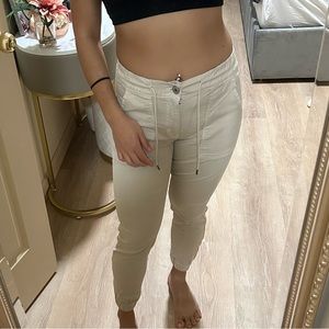American Eagle Jogger Jeans